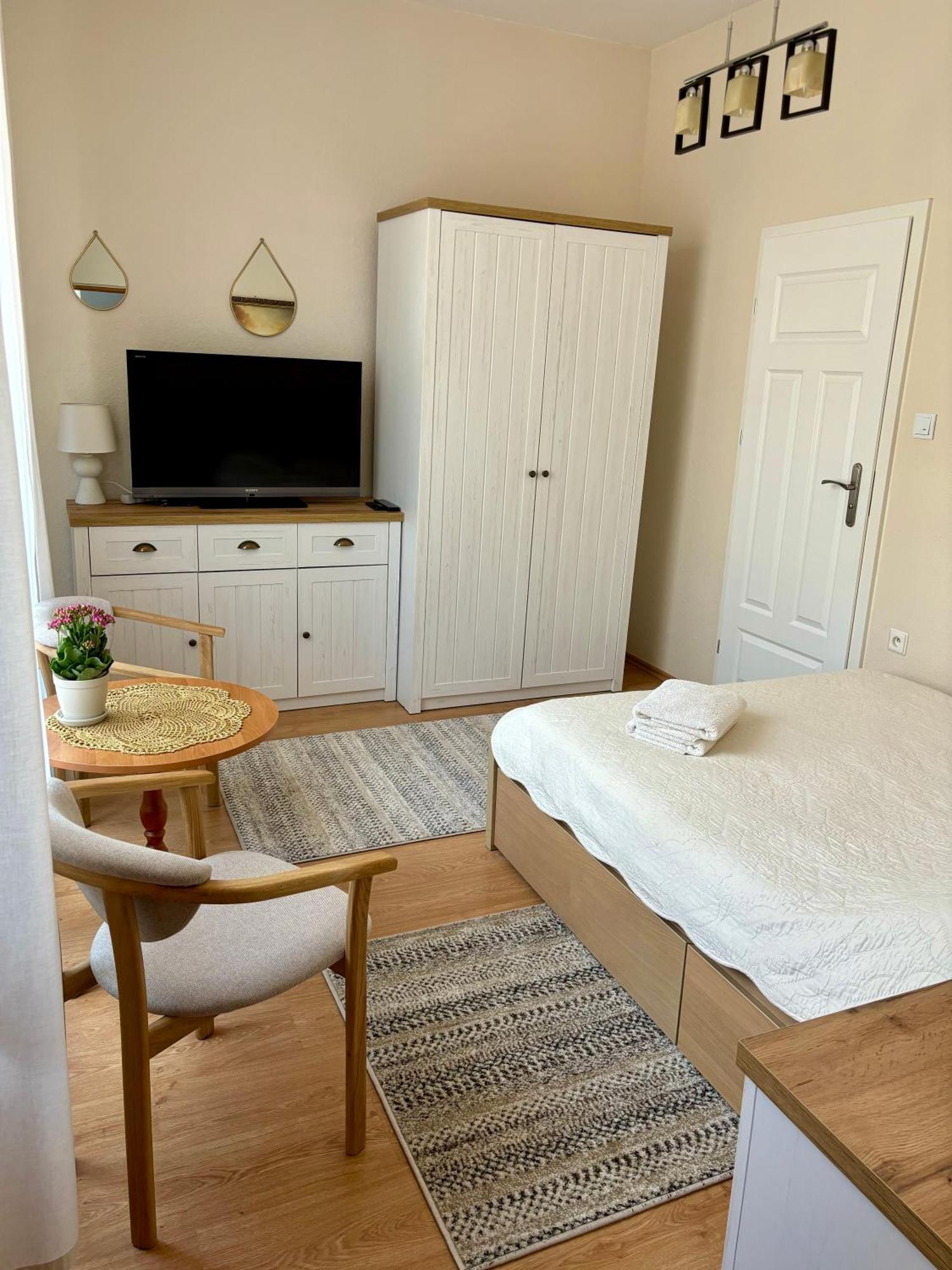 Pod Cisami Apartments Miedzyzdroje Phòng bức ảnh